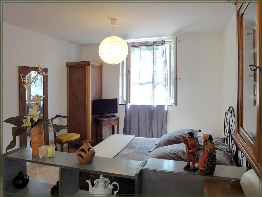 Gite La Gourmandine Saint-Andiol Room photo